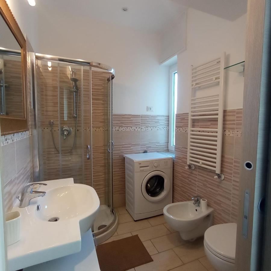 Piazza Mazzini 21 Apartment Loano Luaran gambar